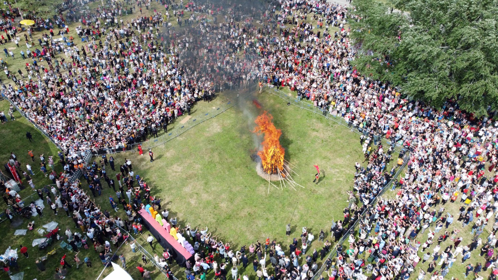 Kakava ateşi binlerin coşkusuyla yandı