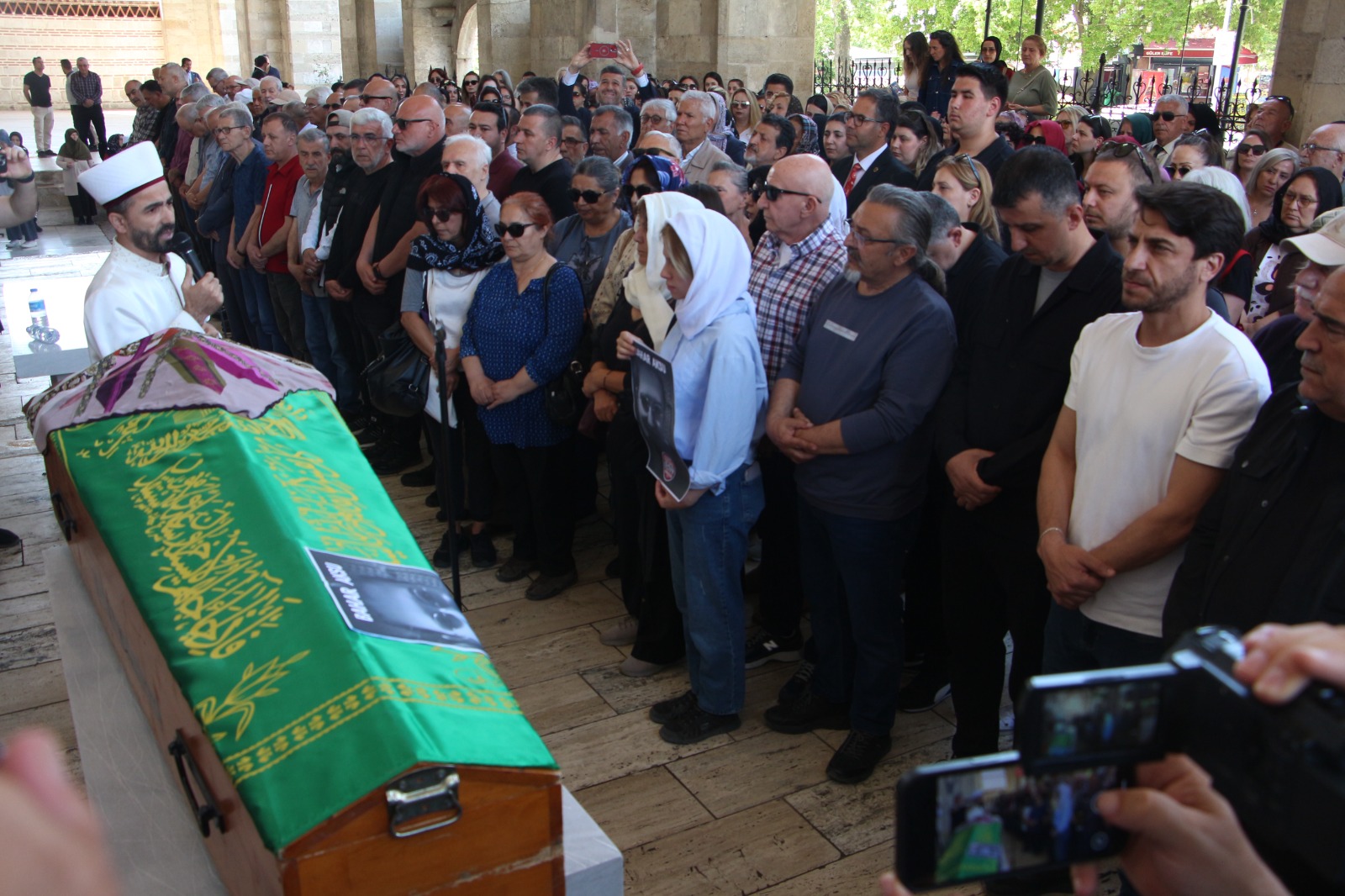Katledilen Bahar Aksu'ya gözyaşlarıyla veda