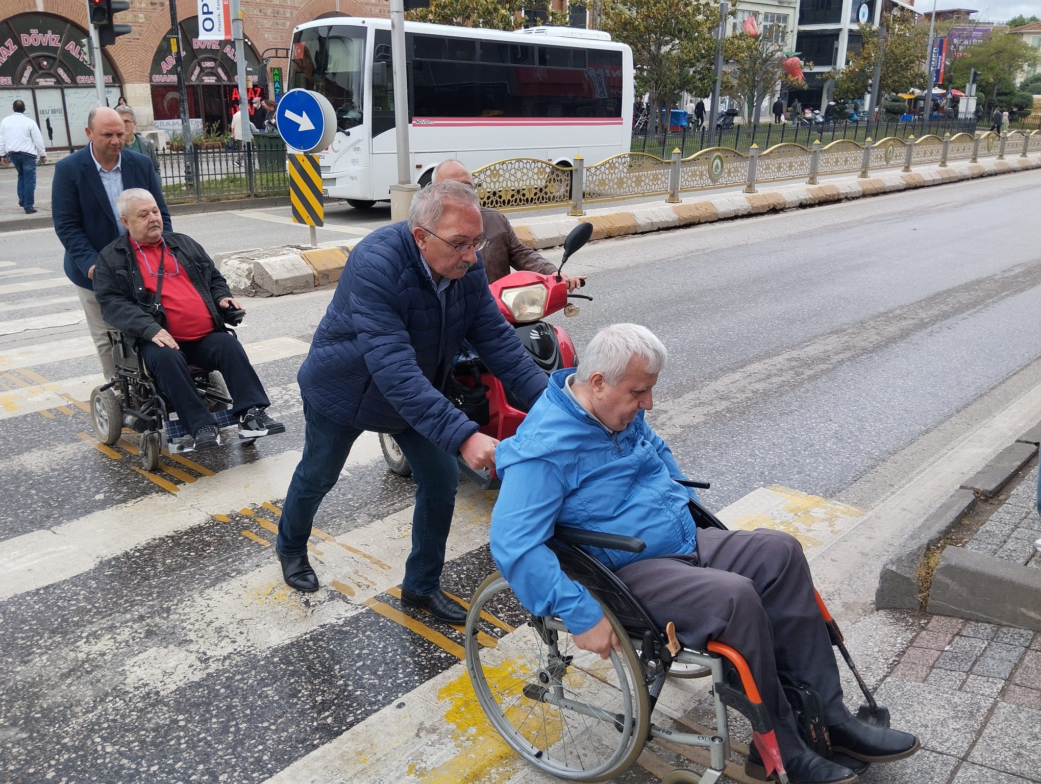 Edirne’de engeller hala devam ediyor!