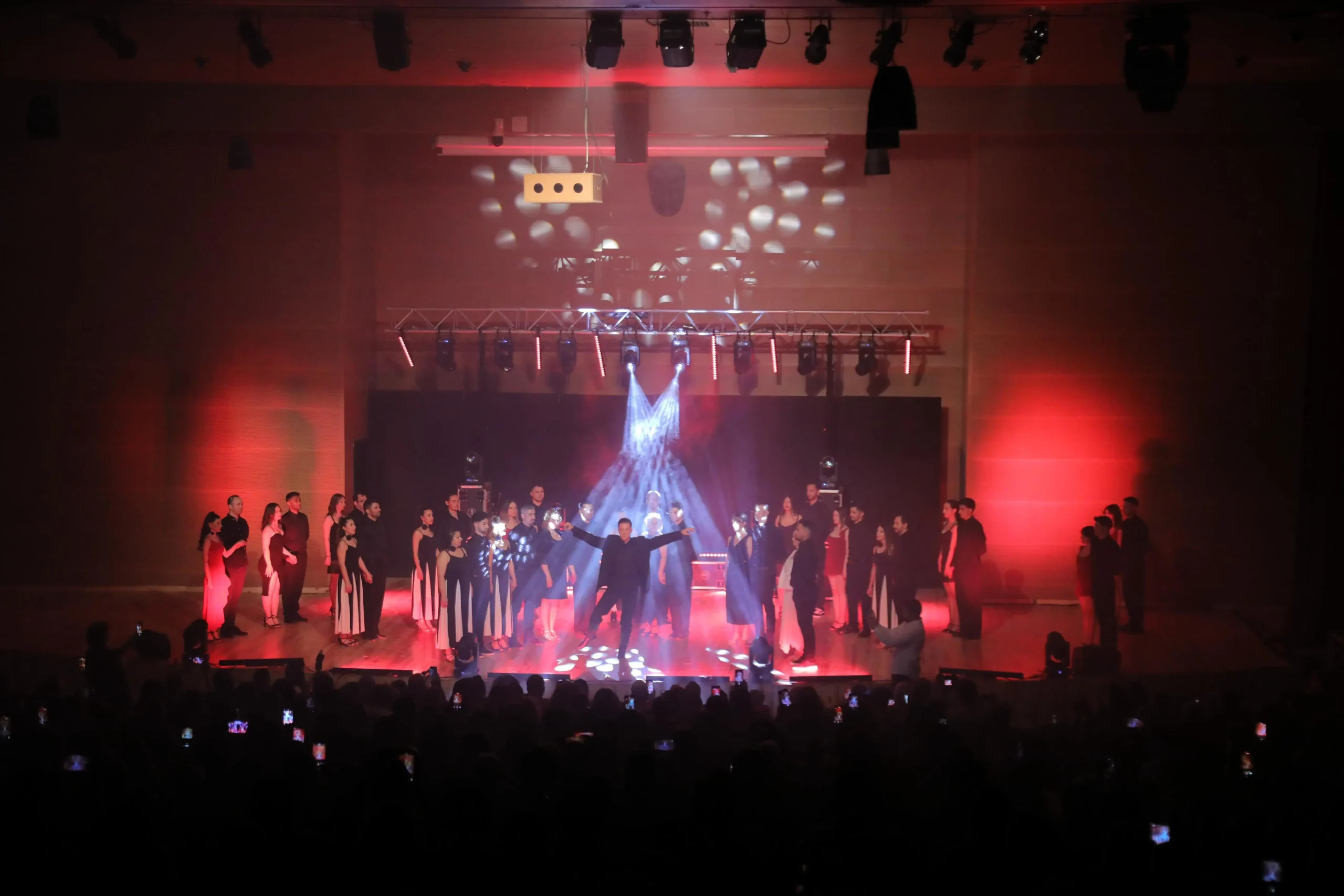 “Bu şehre dans etmek çok yakışıyor”