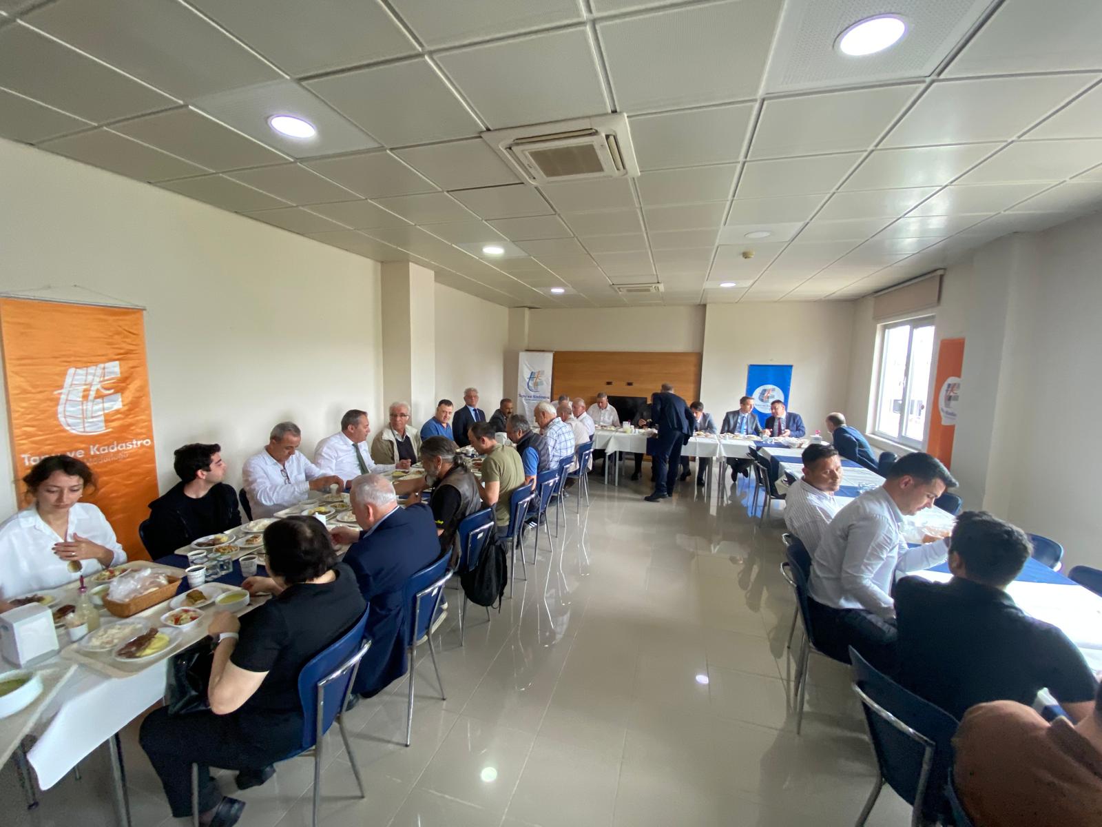 Emekli personeller kutlamalarda unutulmadı