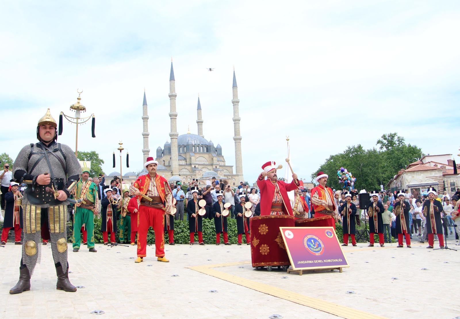Fetih coşkusuna 'muhteşem' başlangıç