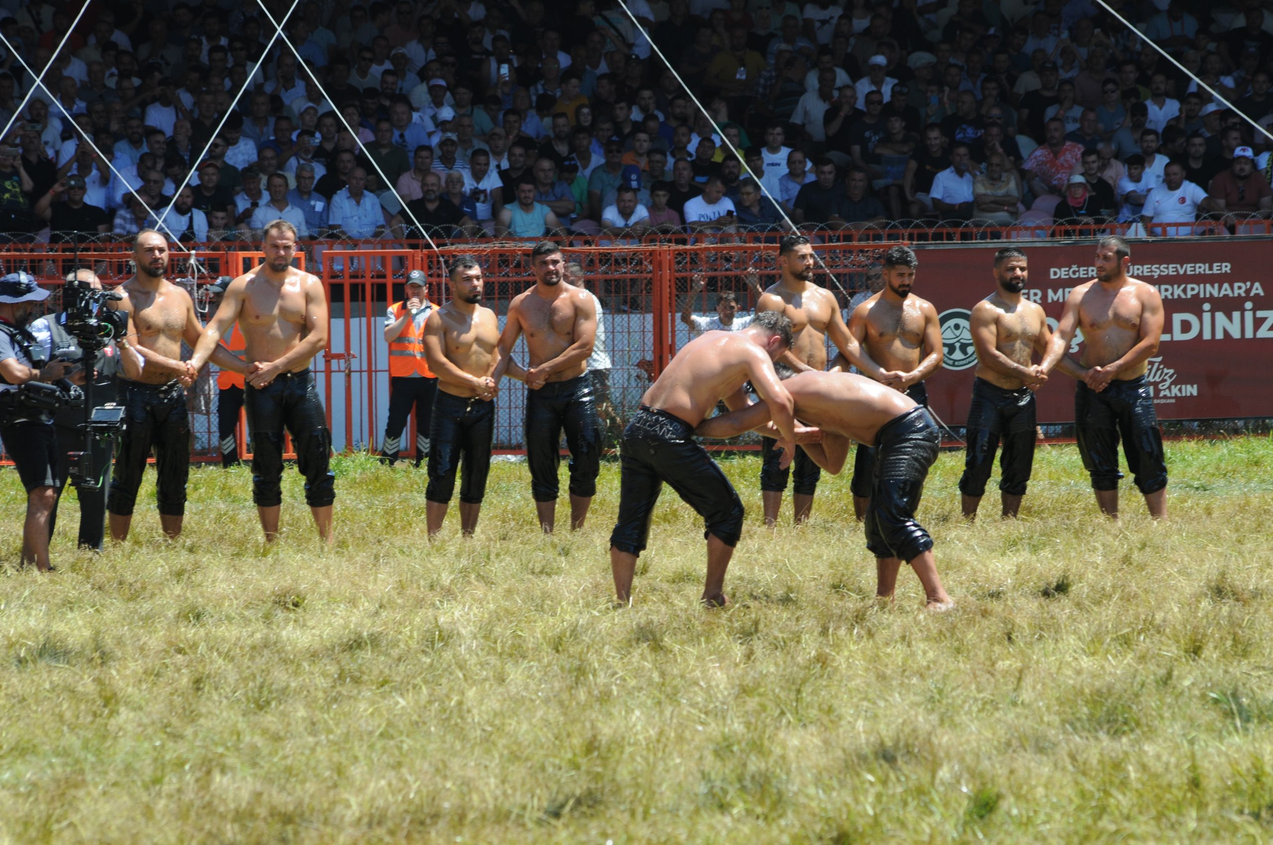 İşte Kırkpınar'da kol bağlayacak 40 başpehlivan!