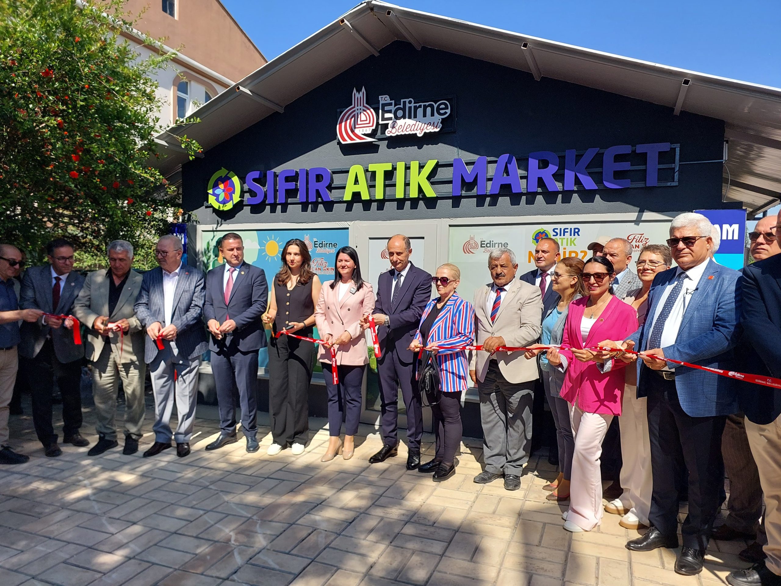 Belediyeden çevreye duyarlı market