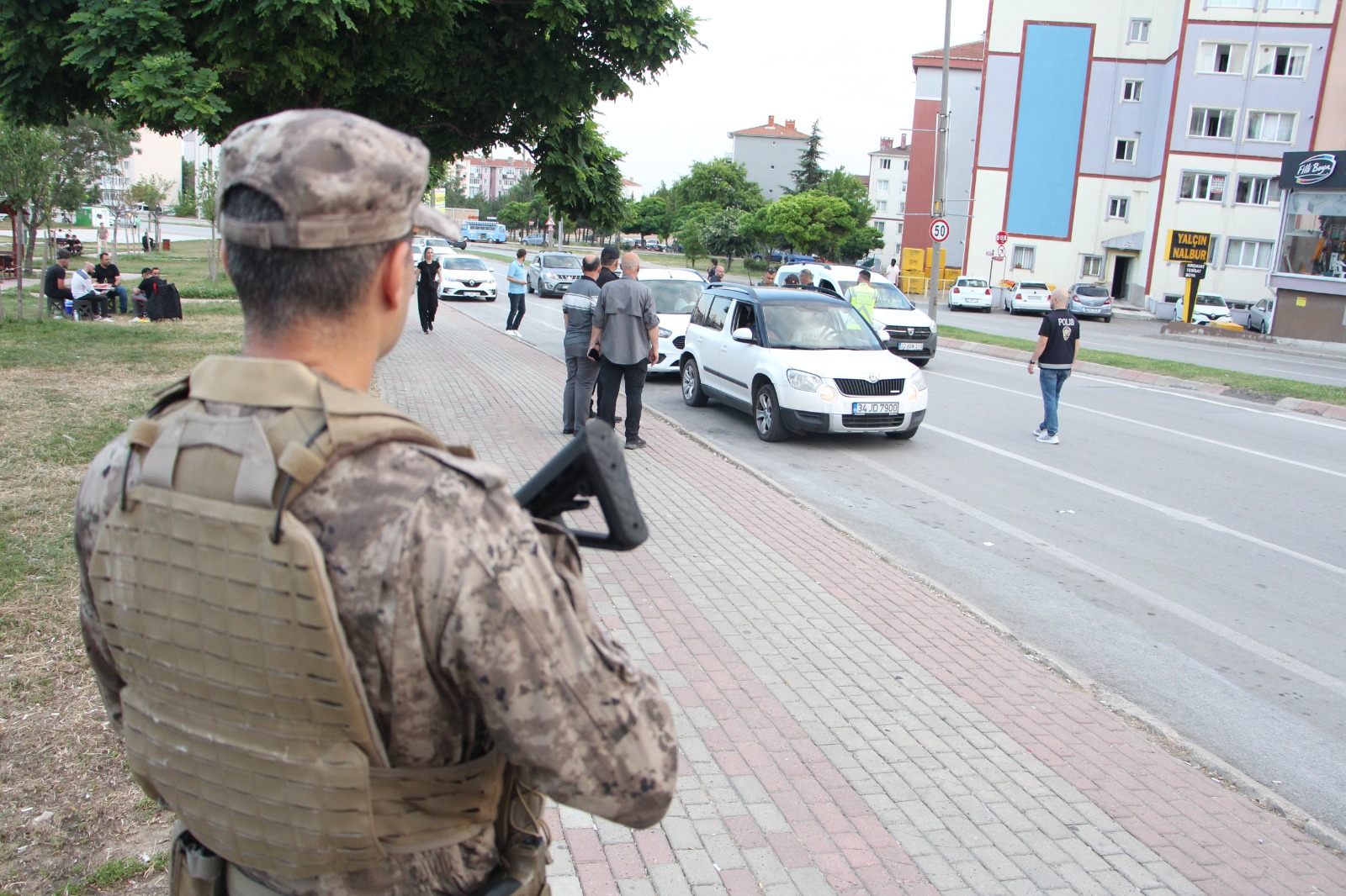 Bayram arifesinde emniyetten 205 polisle denetim