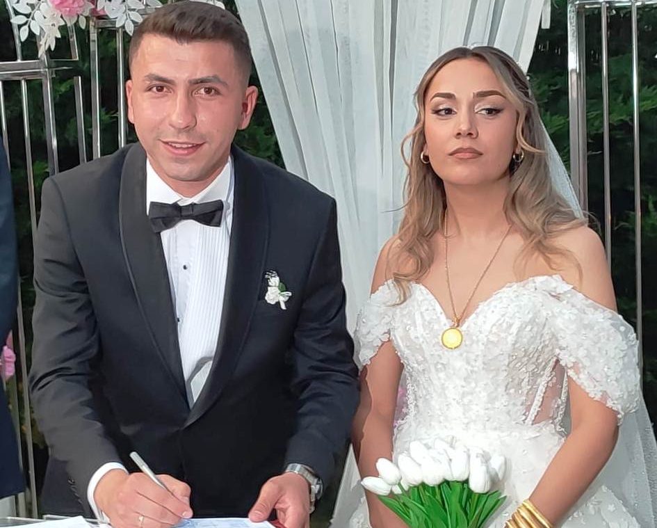 Özgür ve Çisem'in mutlu günü