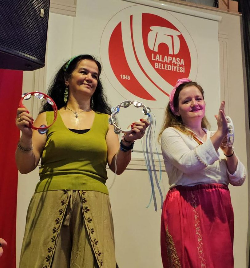 Kadınlar Şalvar Gecesi’nde eğlendi