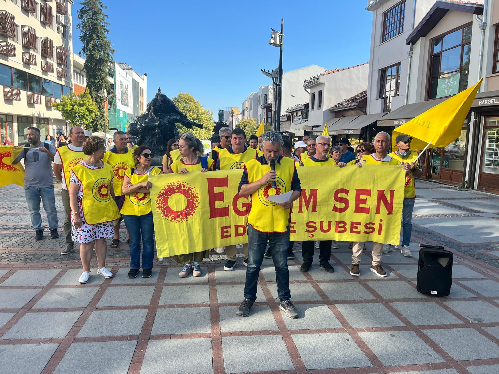 Eğitimcilerden ‘insanca yaşam’ için çağrı