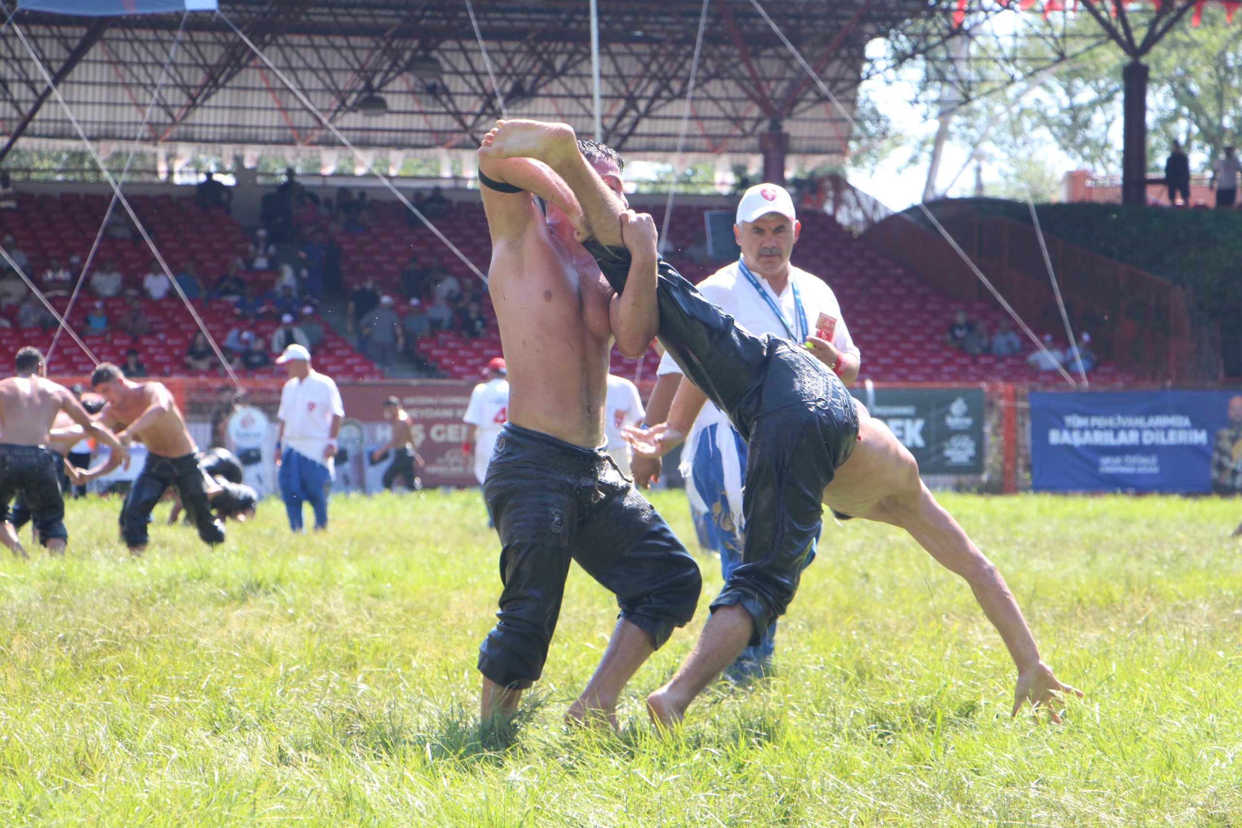 Dualı çayırda 2’nci gün heyecanı