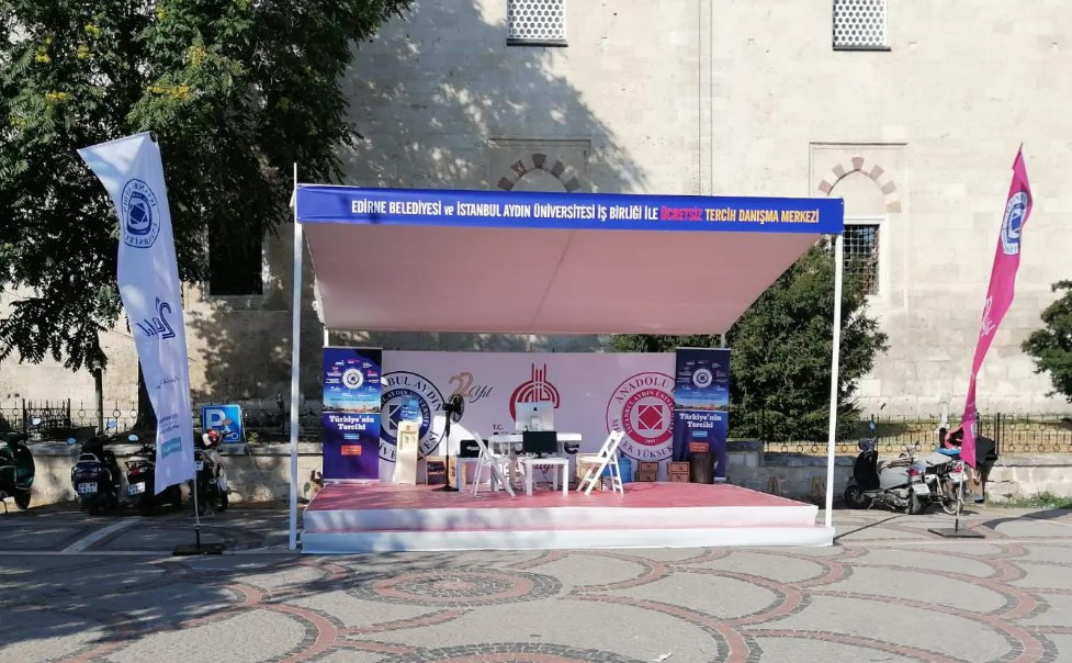 Belediyeden öğrencilere YKS danışma hizmeti!