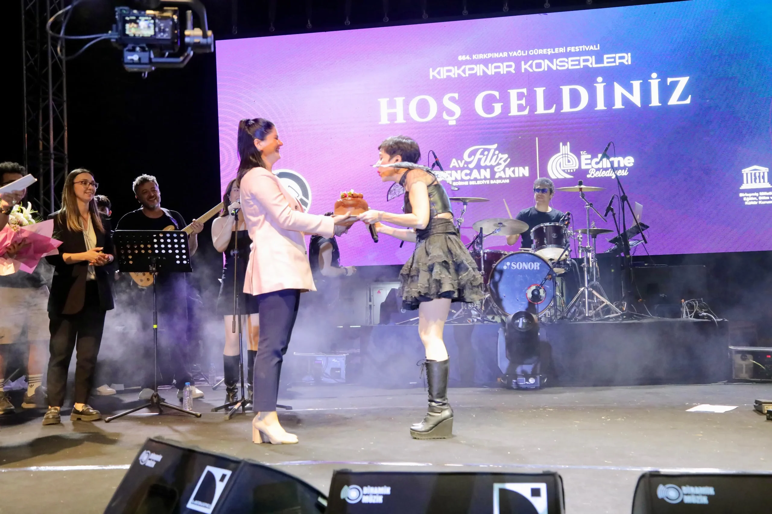 Edirne’den Aydilge’ye doğum günü sürprizi