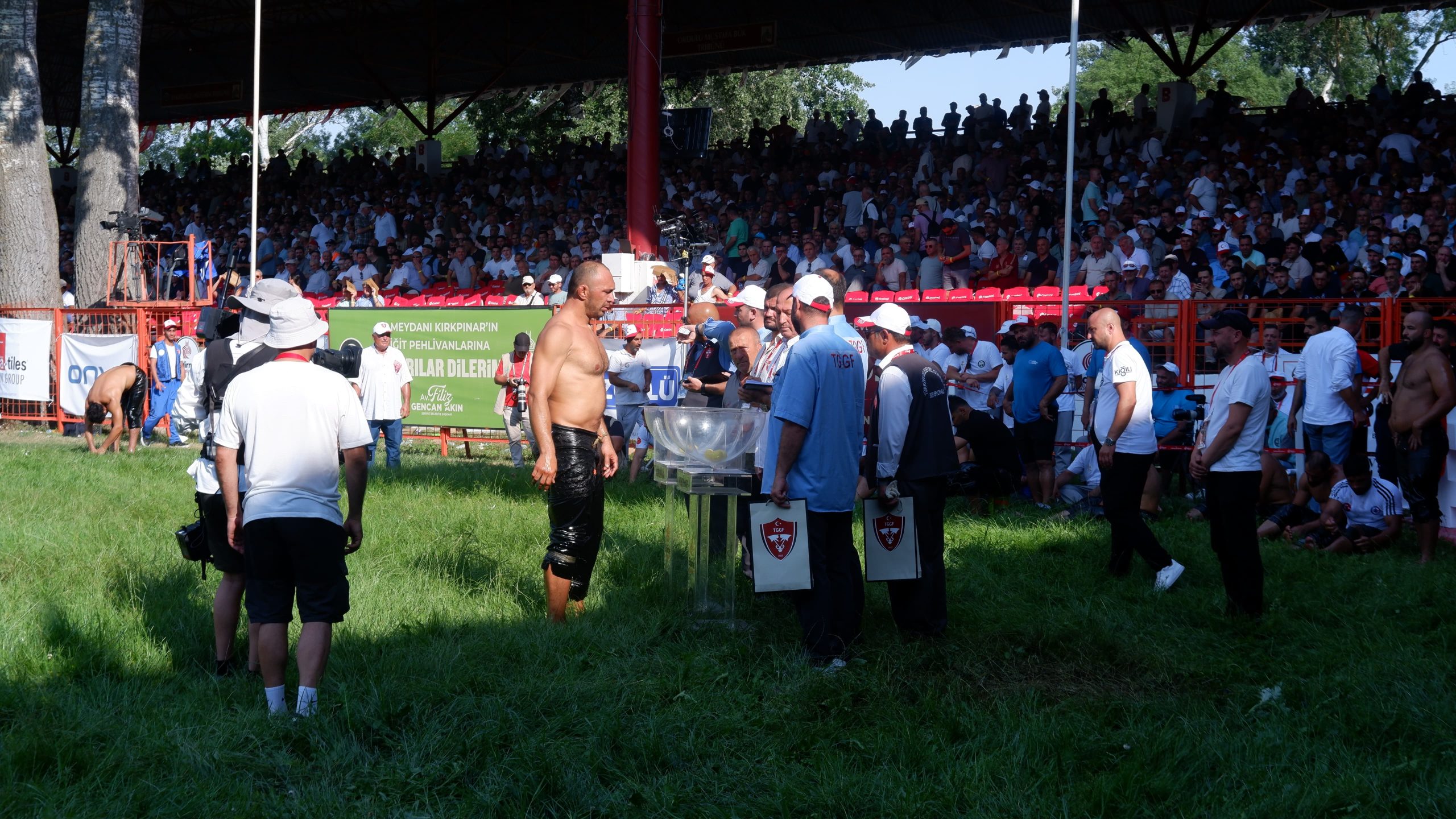 Er Meydanı’nda üçüncü tur