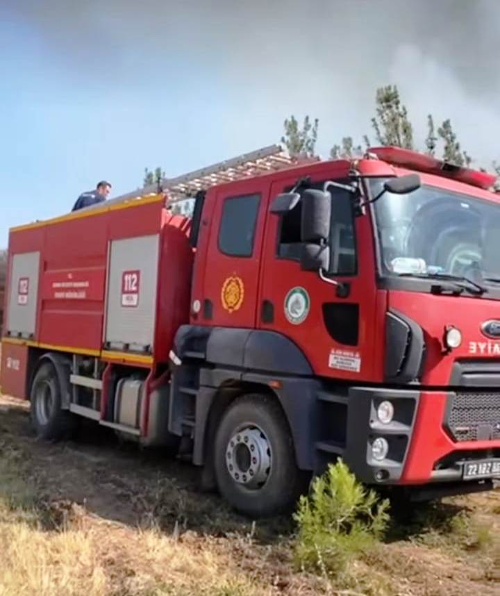 Edirne İtfaiyesi komşu Tekirdağ’ı yalnız bırakmadı