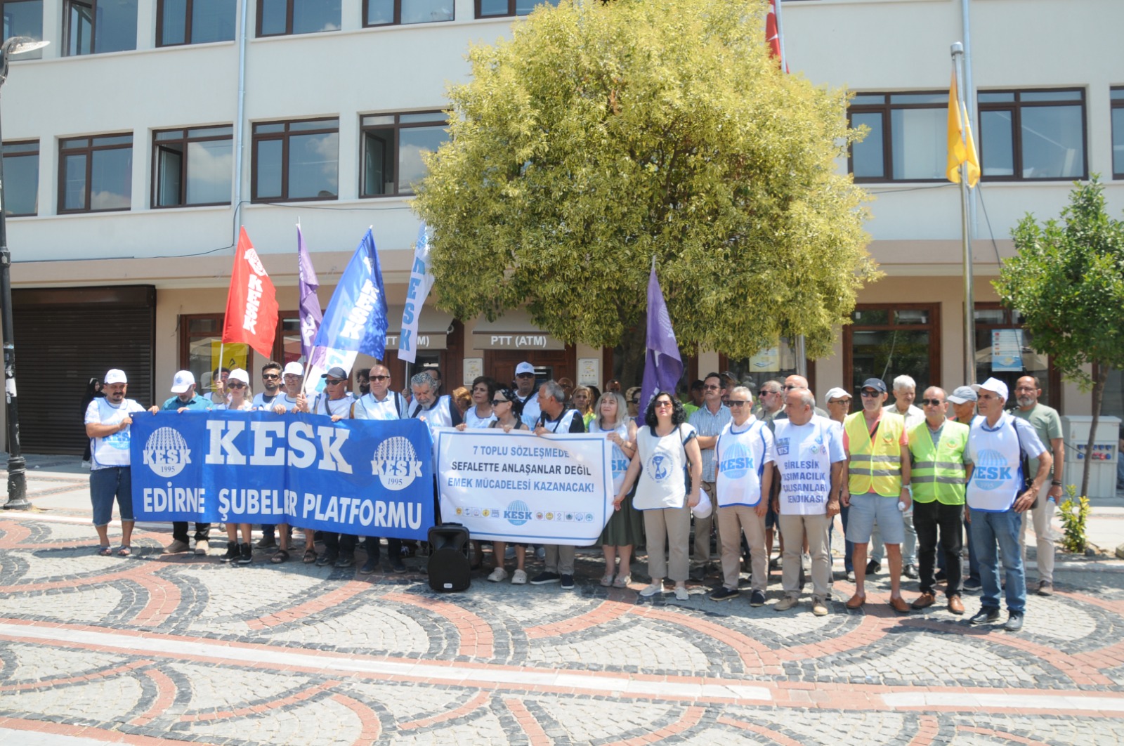 KESK talepleri toplayıp Bakanlık önüne gidecek