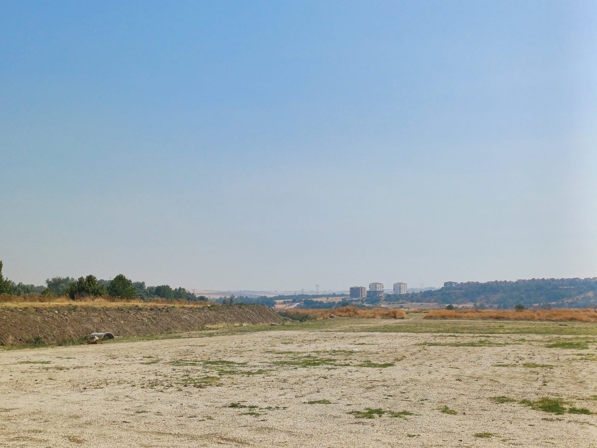 Sınırdaki yangının dumanı Edirne'yi sardı