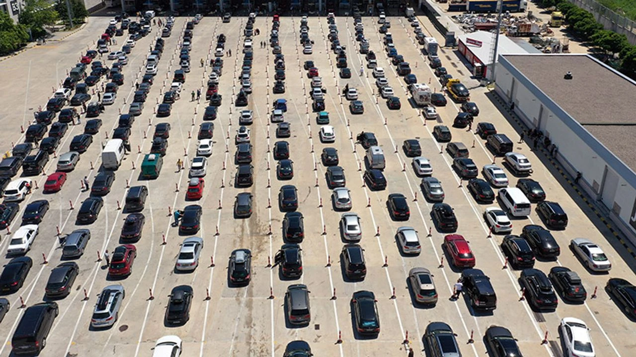 Kapıkule’de gurbetçi yoğunluğu: 