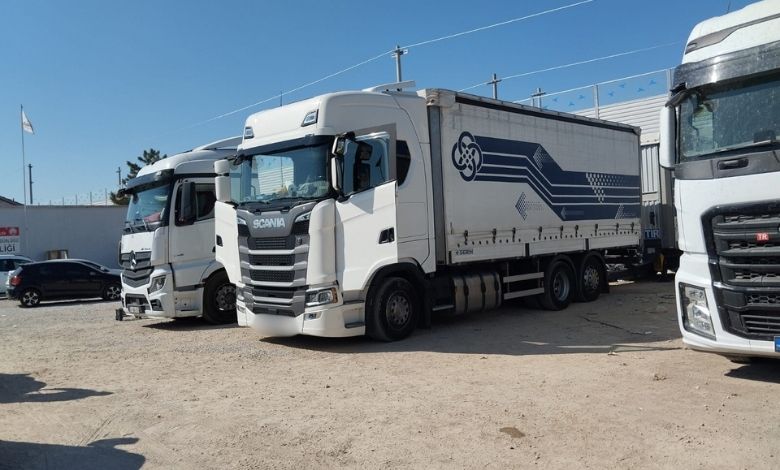 Ölüm TIR sürücüsünü aracında yakaladı