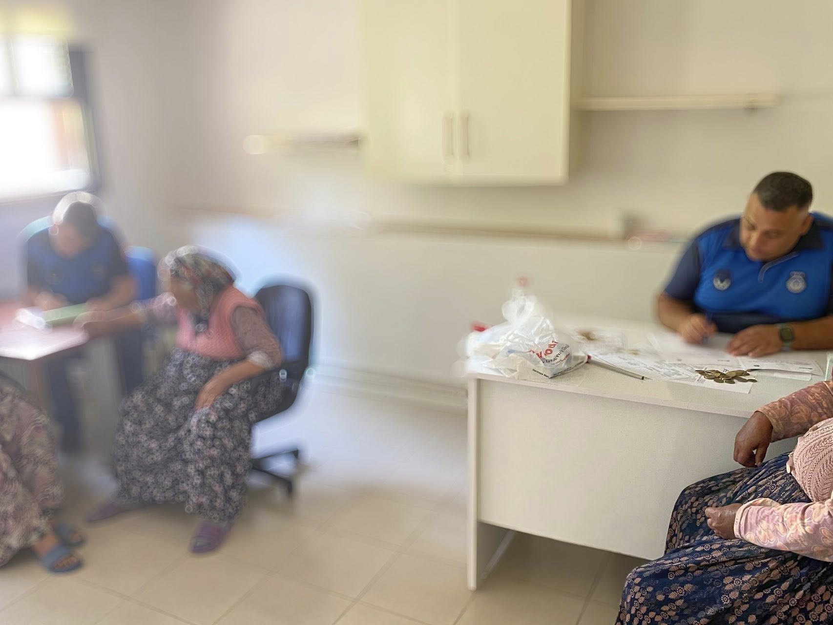 Dilencilere ve zorla satış yapan şahıslara ceza