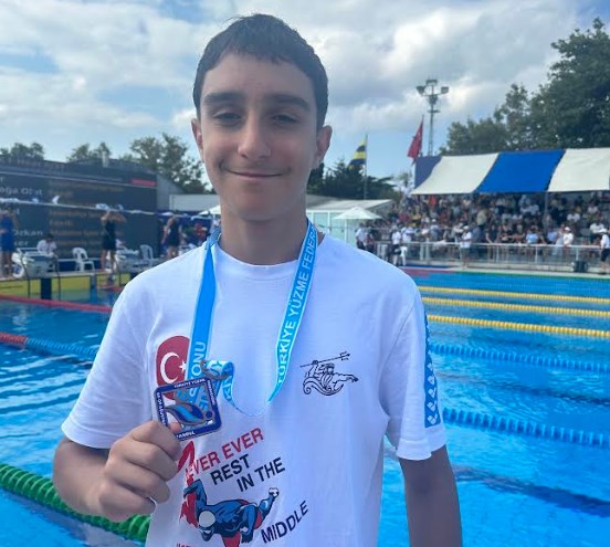Yağız Kanca yüzme şampiyonasında ilk 10’da