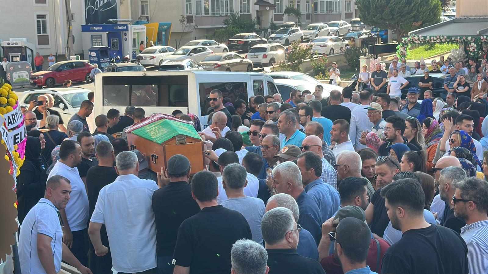 Katledilen anne ve oğluna gözyaşlarıyla veda