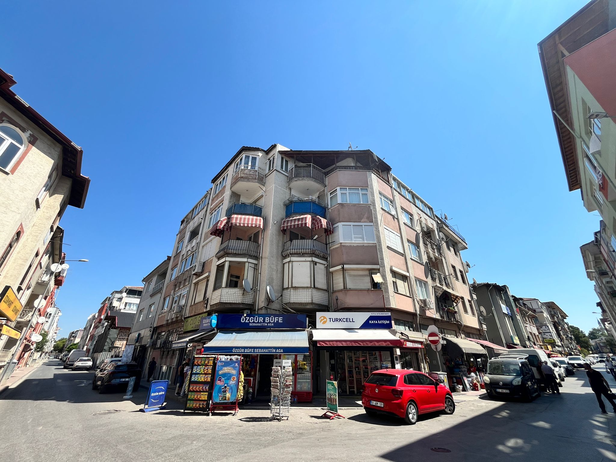 Edirne'de 52 yıllık riskli binaya tahliye!