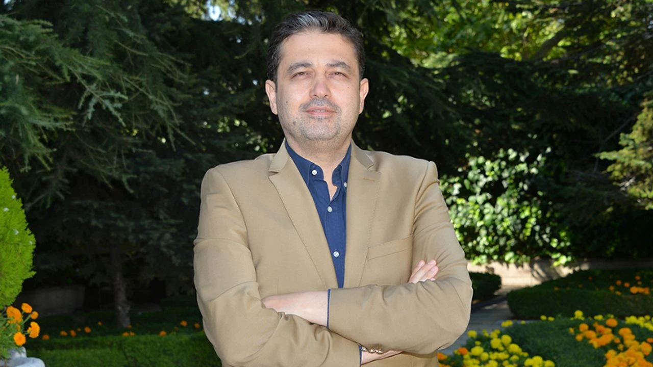 Av. Cüneyd Altıparmak'tan "İnternet yasasına madde önerisi"