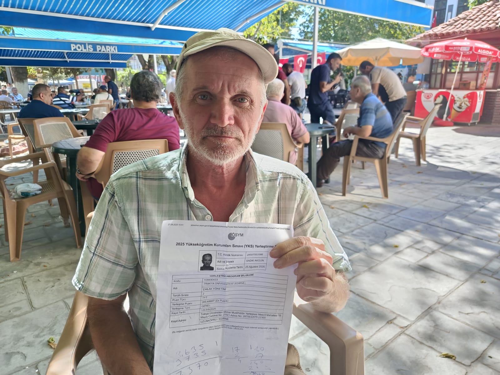 Üniversiteyi 20 yıldır kazanıyor, maddiyatı el vermiyor