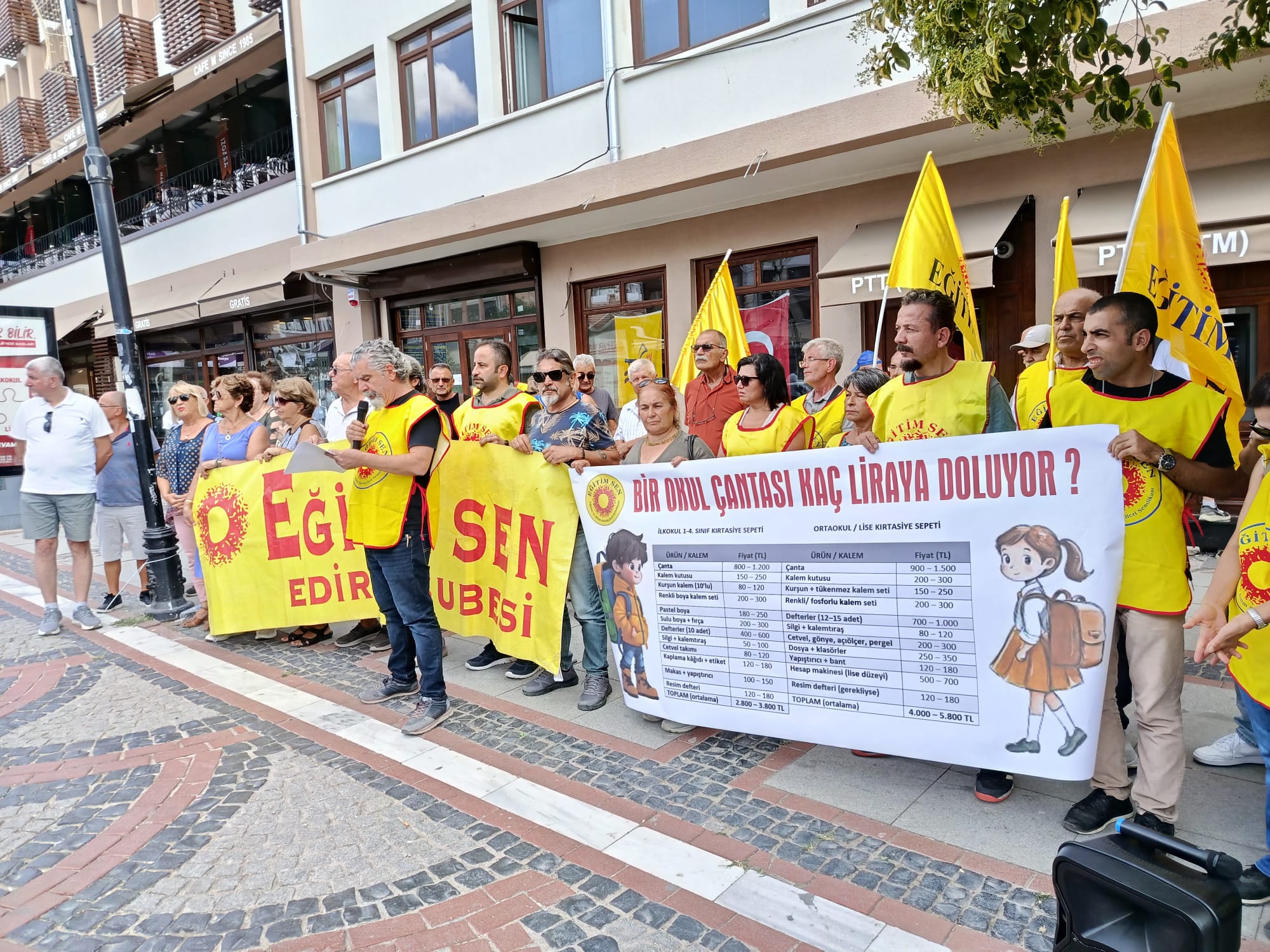 Okul çantasına ‘maliyet’ hesabı