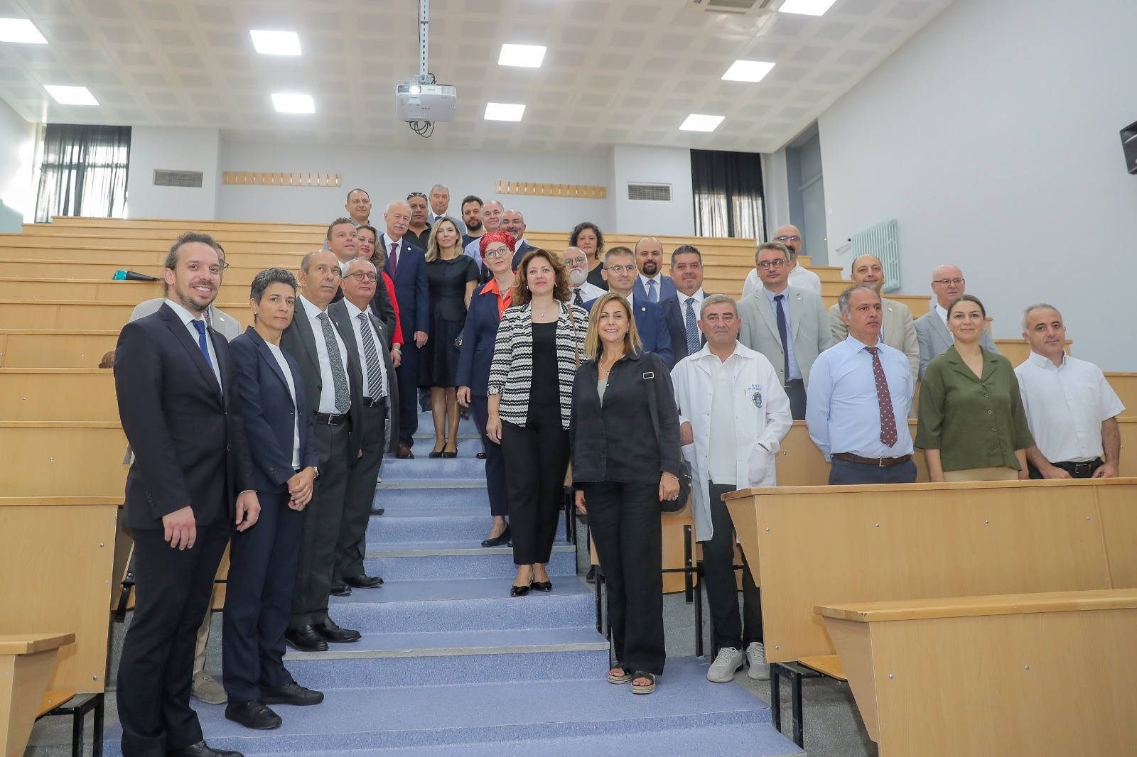 Trakya Üniversitesi Tıp Fakültesi’ne yeni amfiler