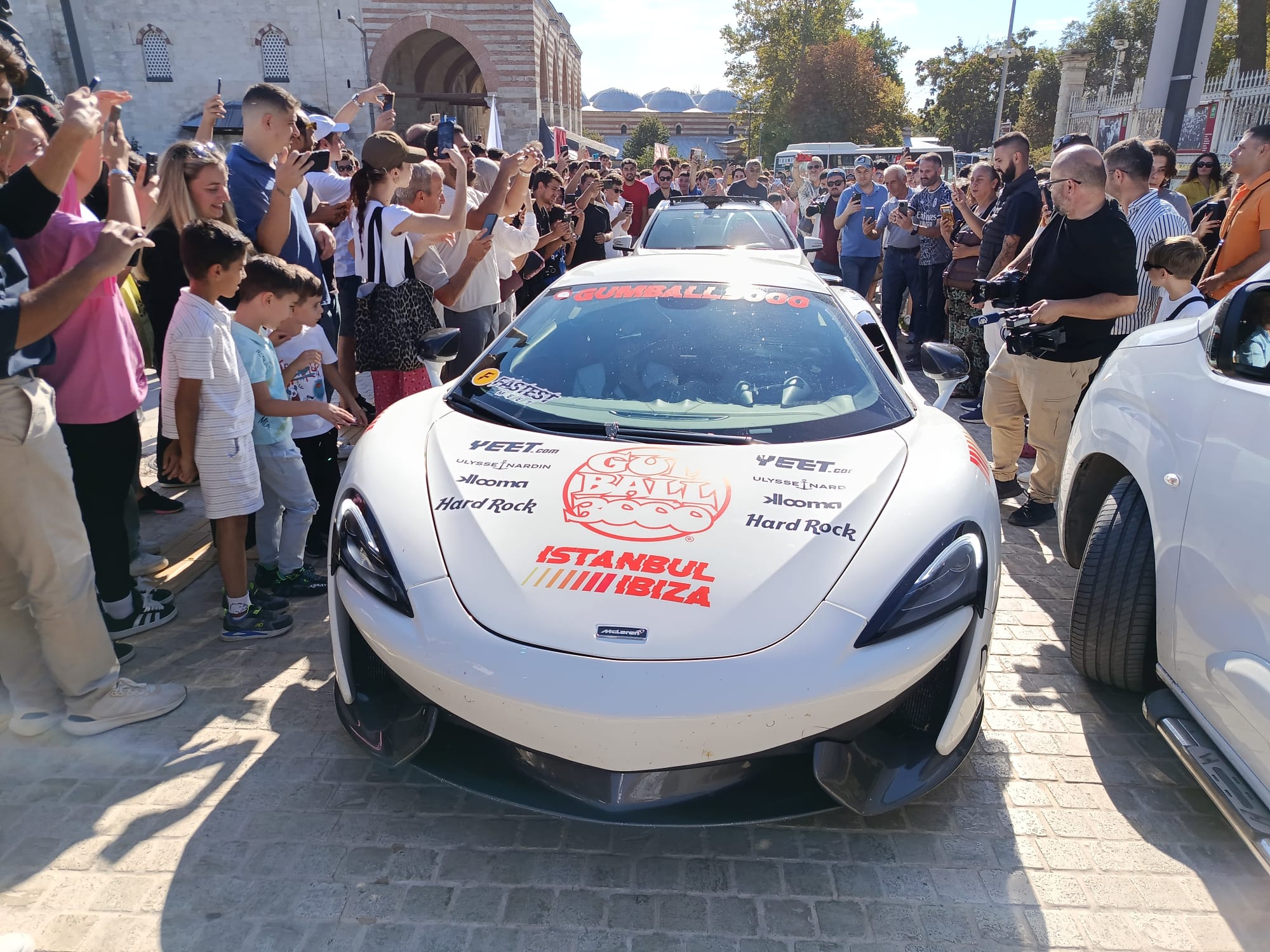Gumball 3000 Rallisi Selimiye’nin gölgesinde