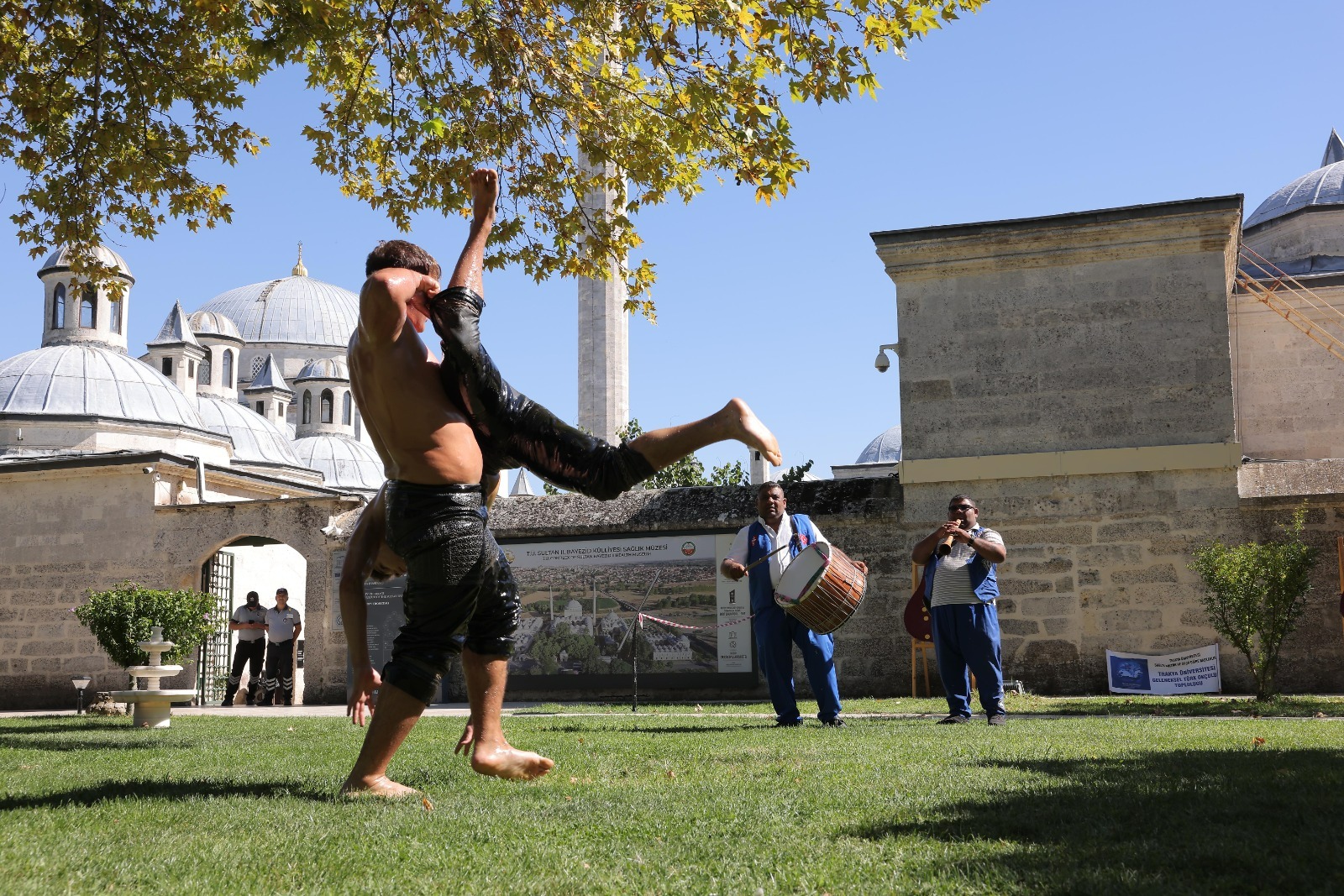 Yeni öğrencilere 'Kırkpınar' tanıtımı