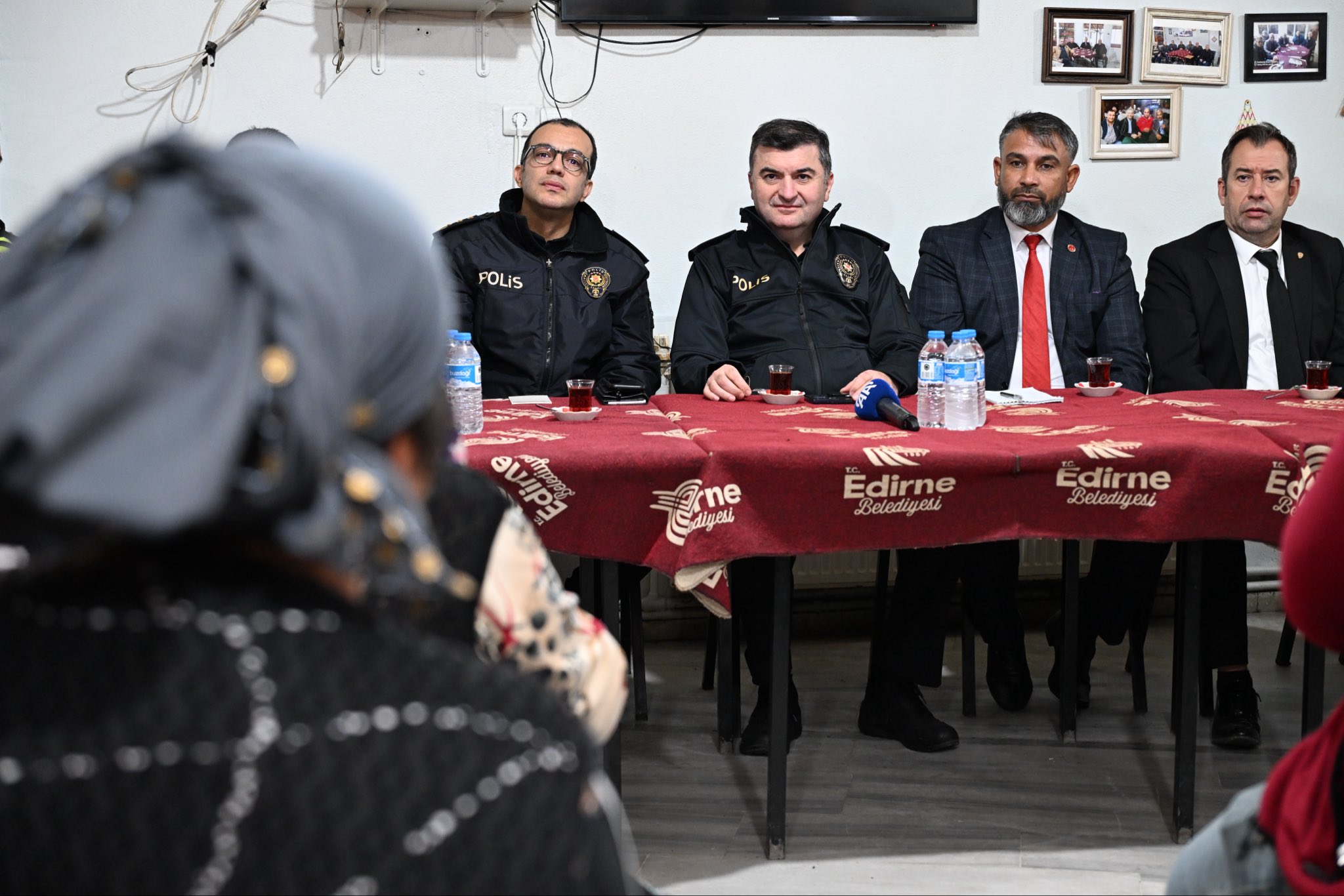 İl Emniyet Müdürü Ayhan vatandaşlarla buluşuyor