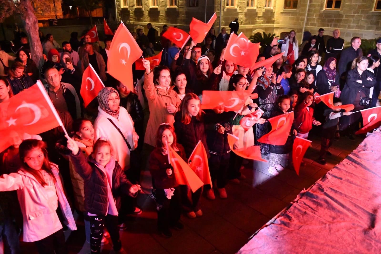 Keşan’da şölen gibi bayram kutlaması
