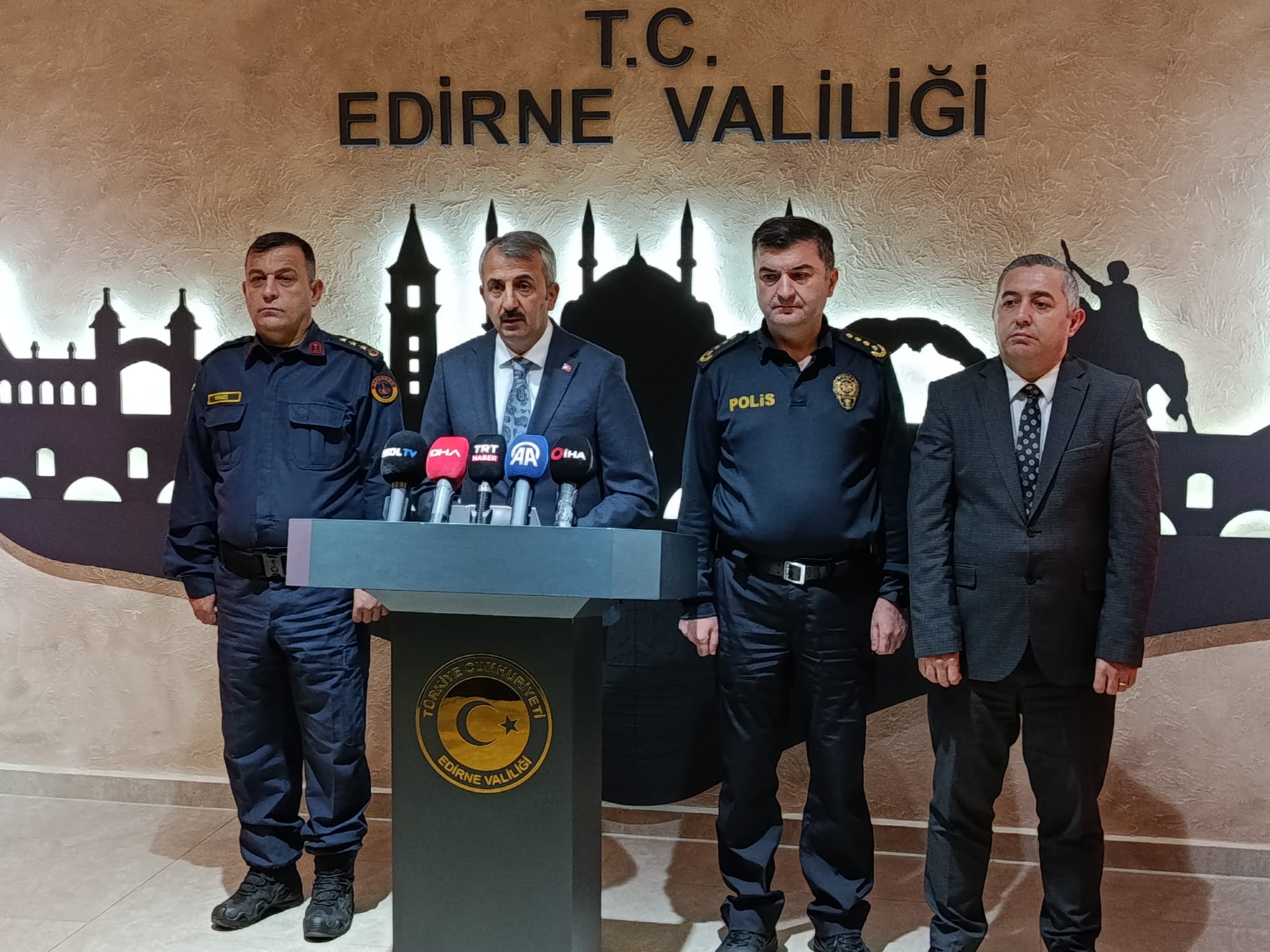 Vali Sezer; ‘287 örgüt mensubu yakalandı’