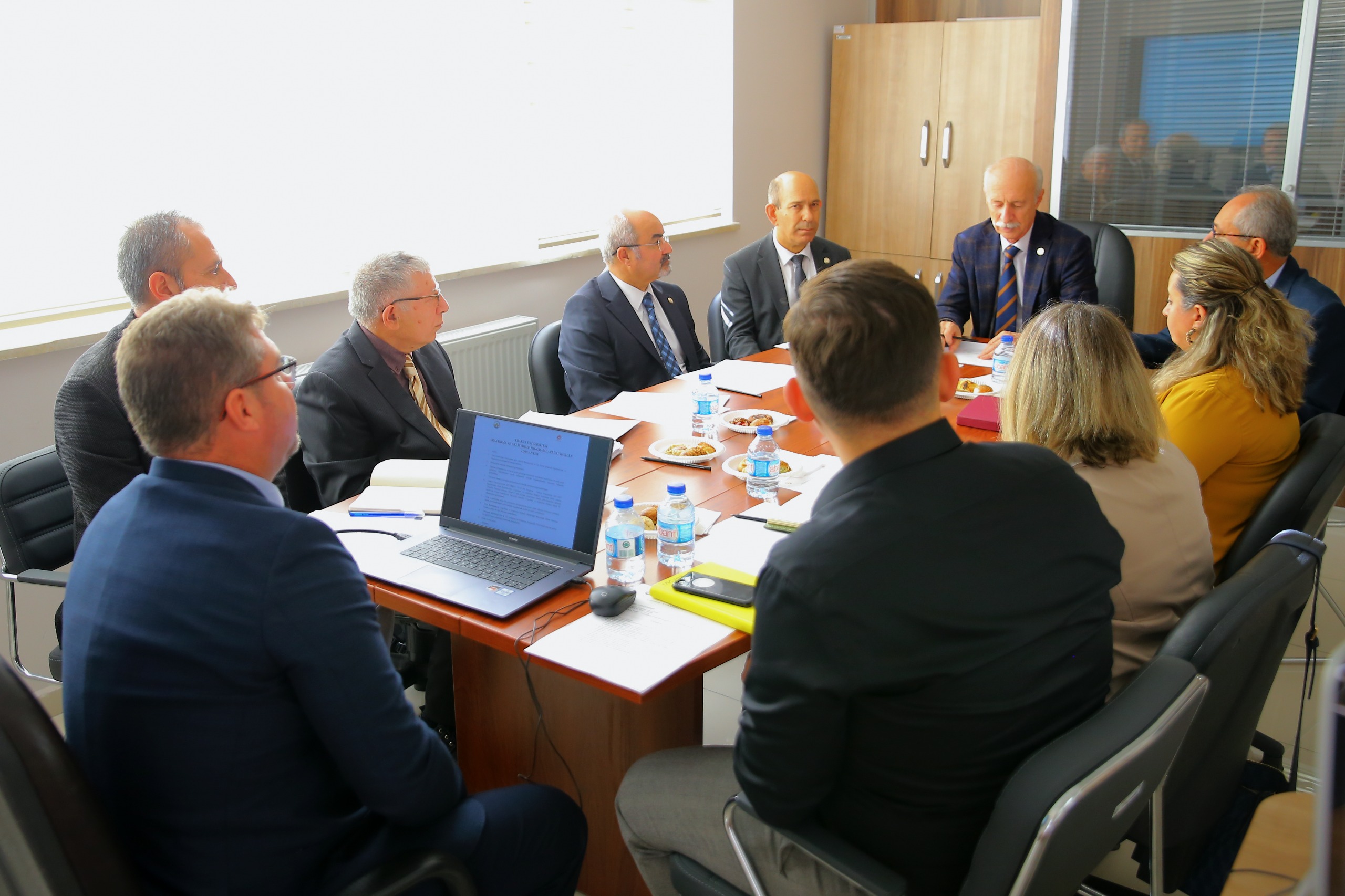 Üst kurulda ilk toplantı