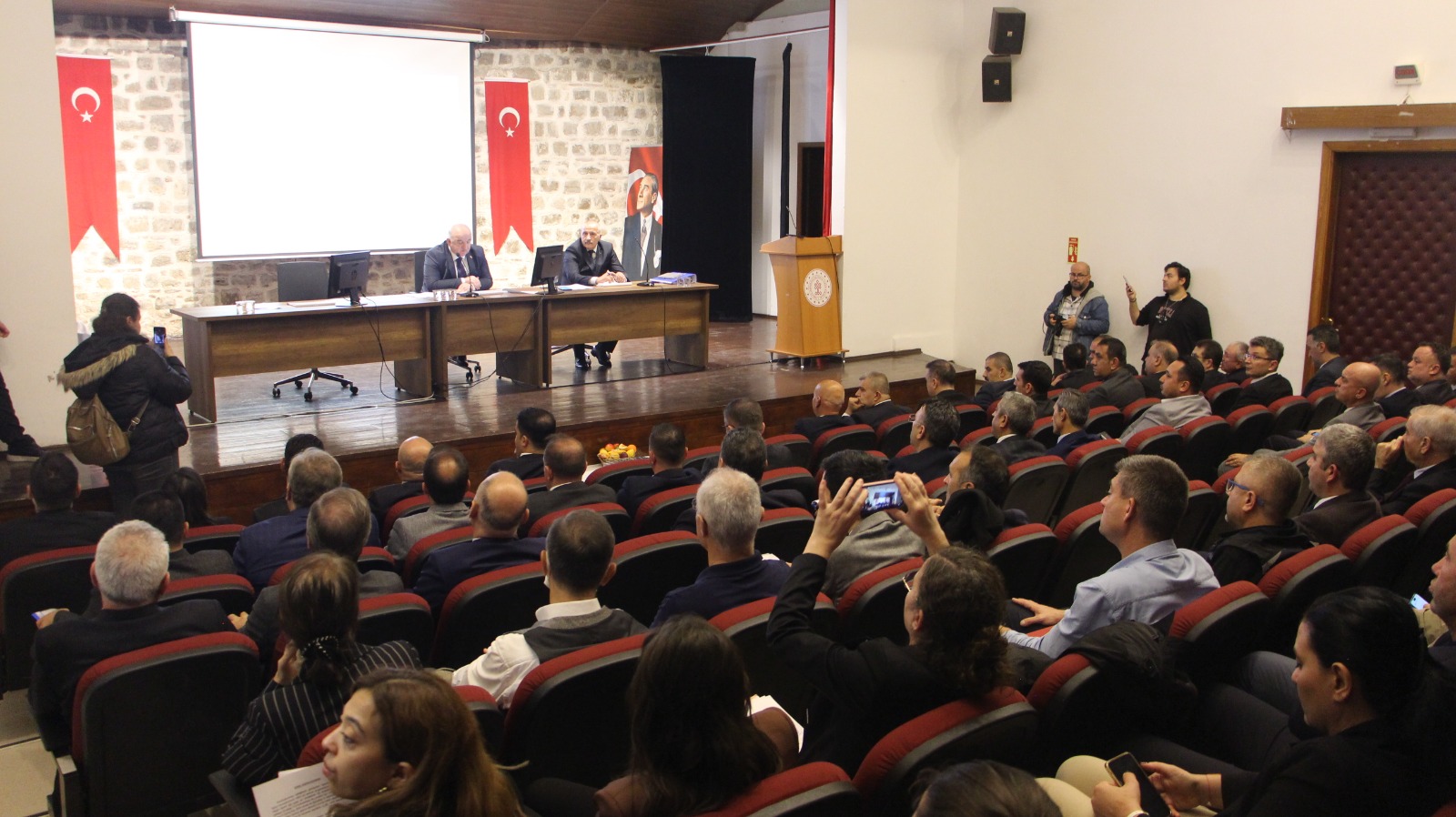 Yatırım programındaki 335 projeden 73'ü tamamlandı