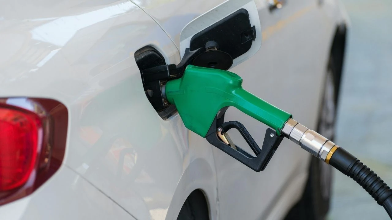 Motorine rekor zam; tam 3 lira 4 kuruş