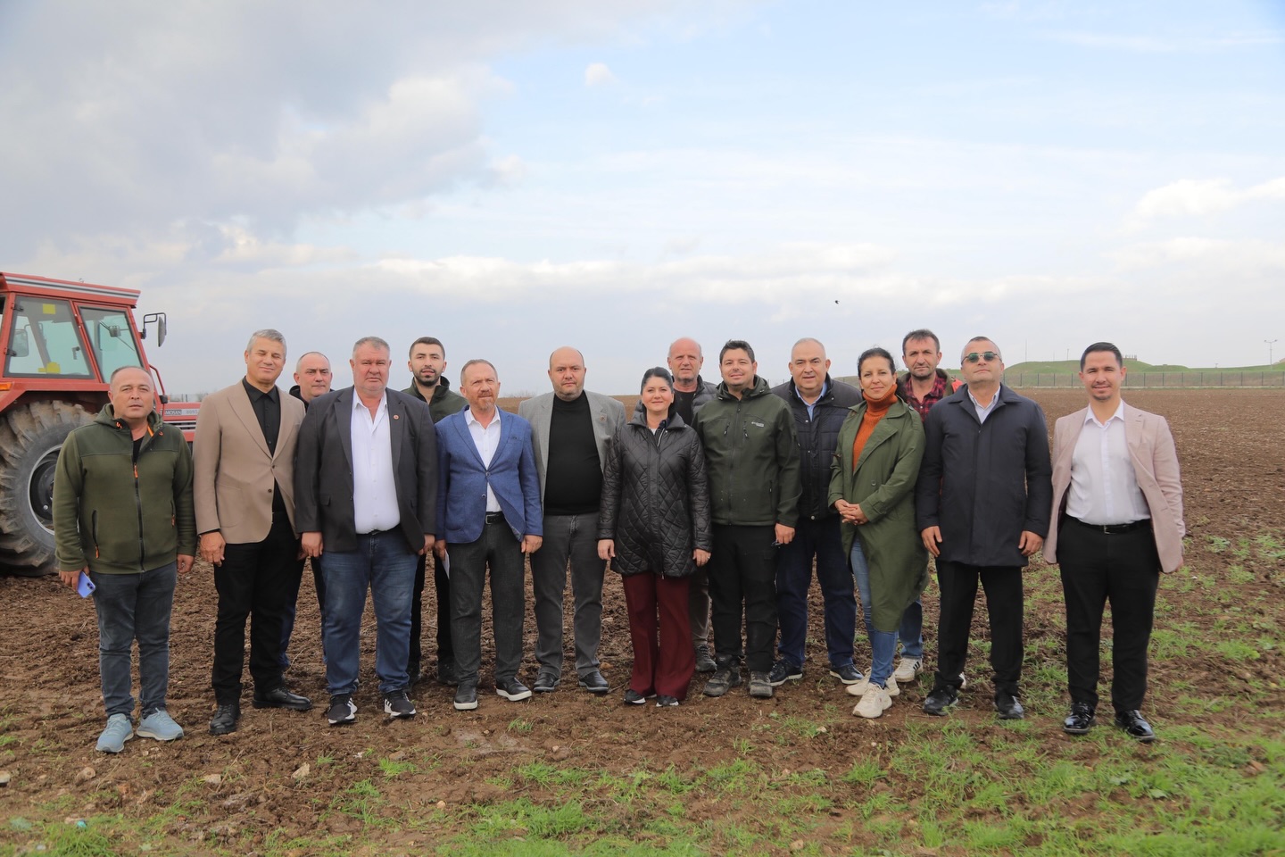 Belediyeden 200 dönüm araziye ekim