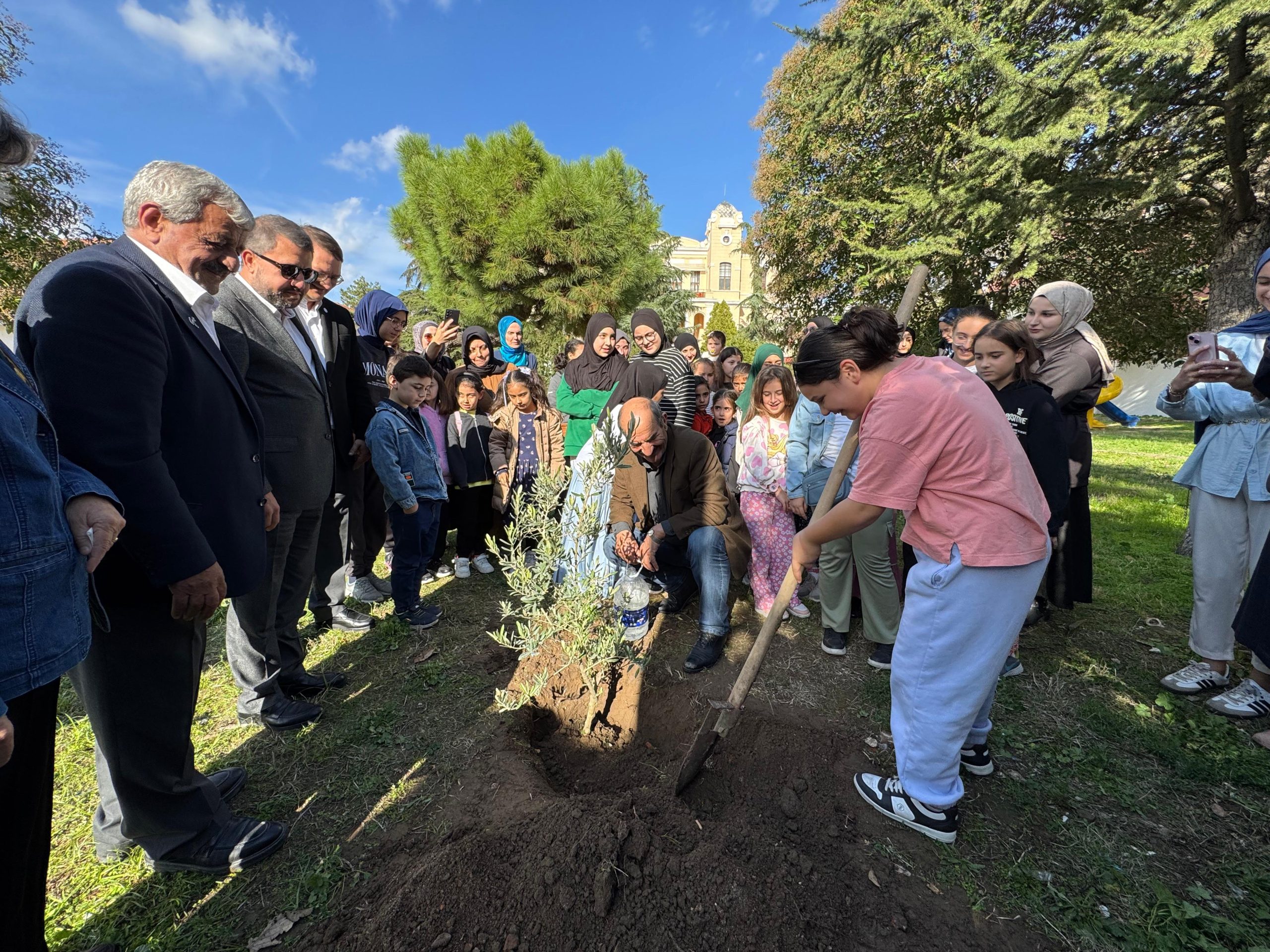 AGD'li öğrencilerden anlamlı etkinlik