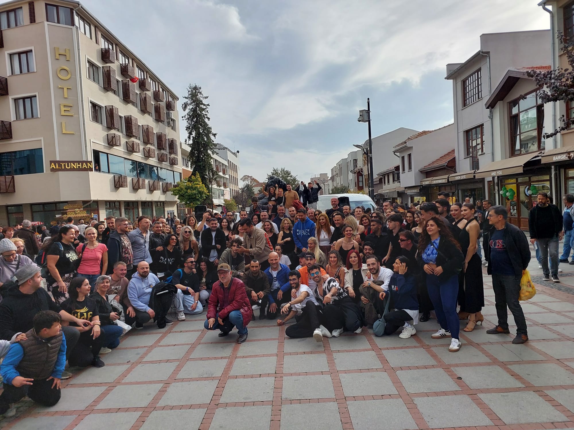 Saraçlar boyu raks!