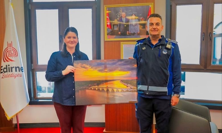 Baruş'tan Başkan Gencan'a özel kare