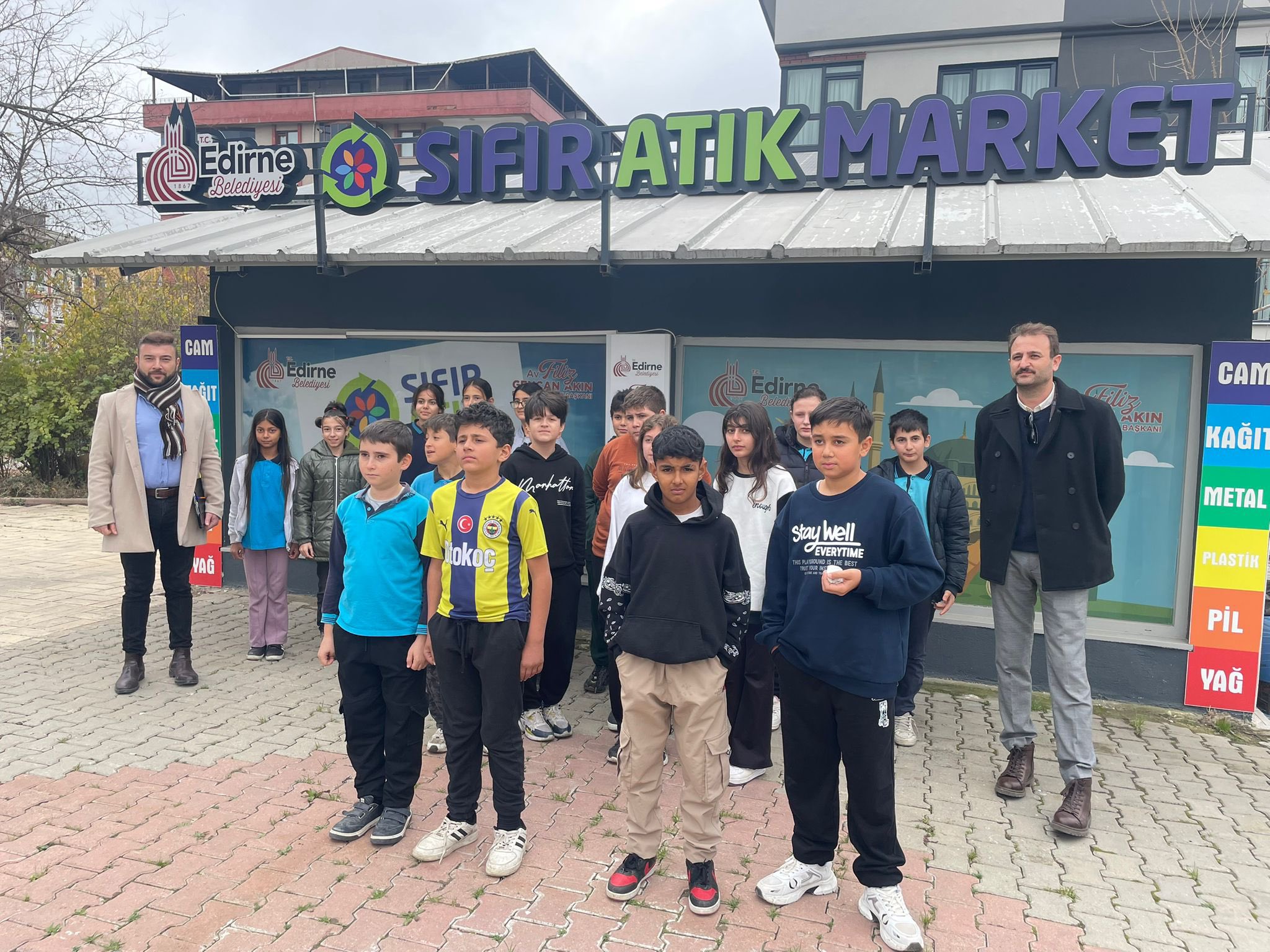 Lalapaşalı öğrencilerden Sıfır Atık Market'e ziyaret