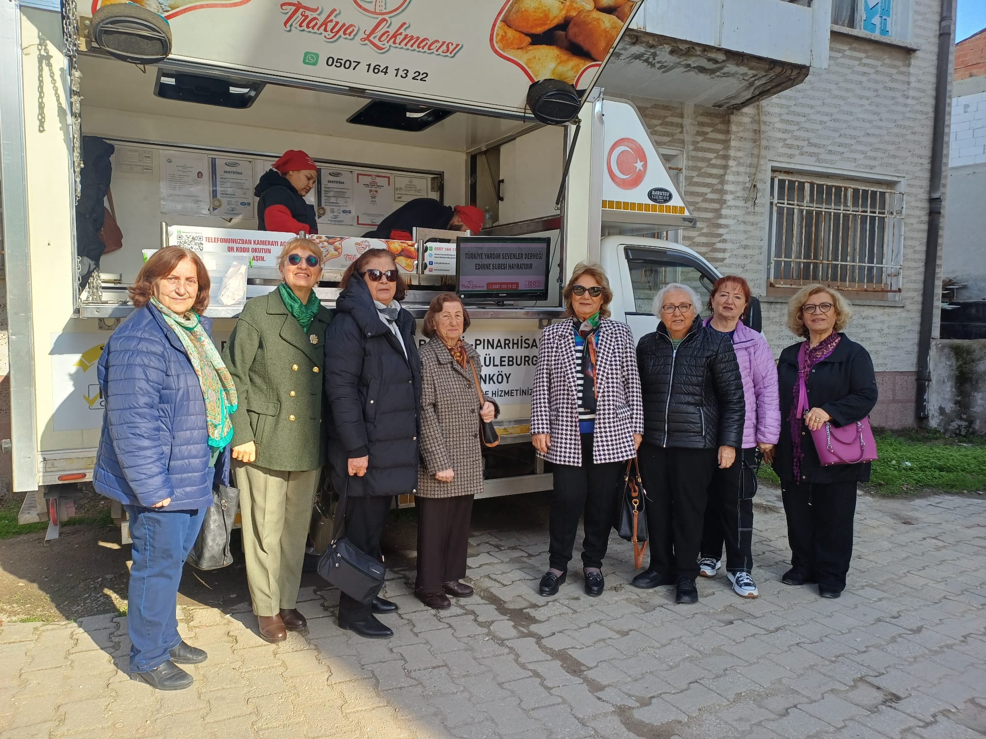 TYSD'den ilkokul öğrencilerine lokma ikramı
