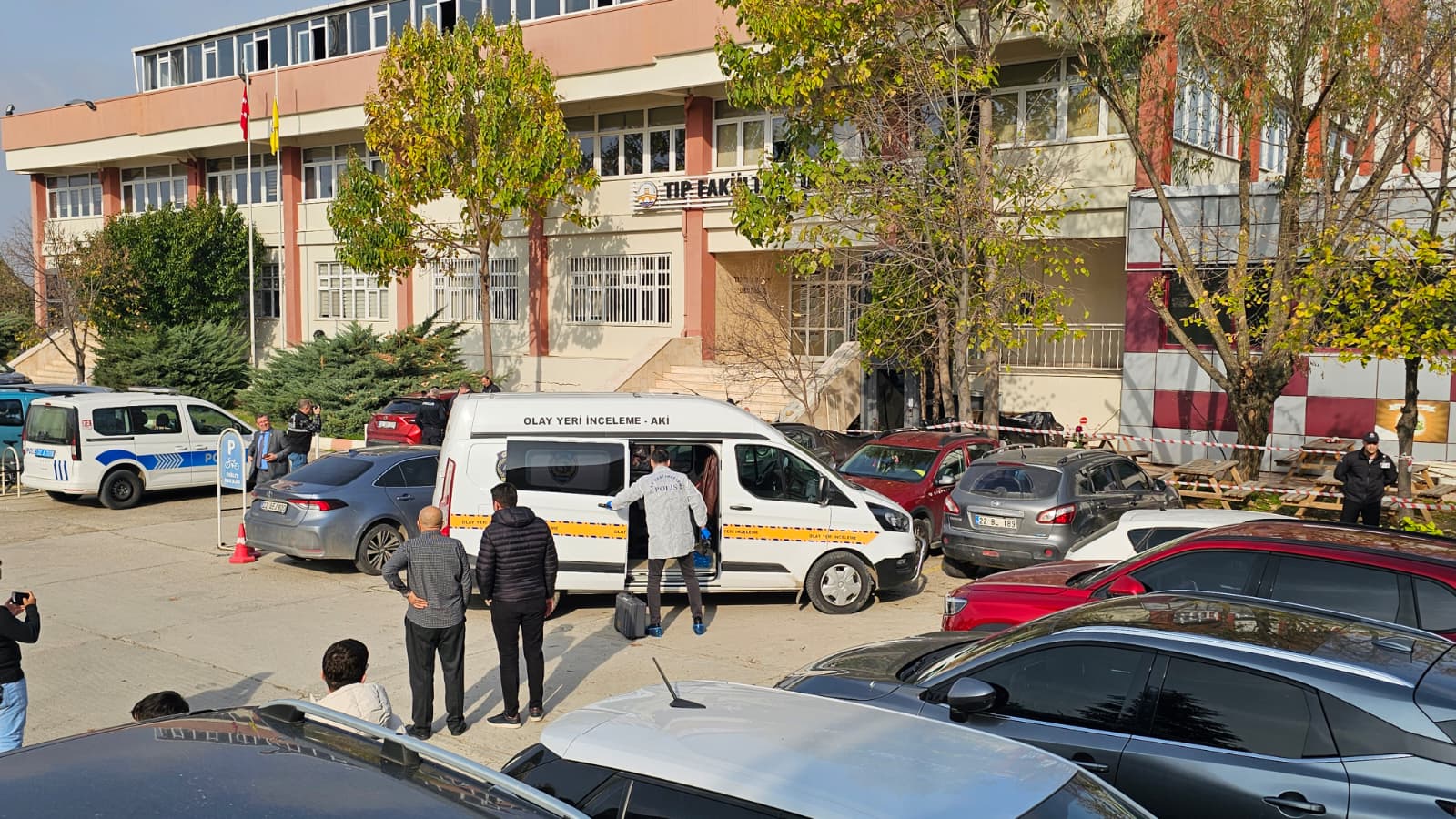 Tıp Fakültesi Dekanlığı'nda feci olay