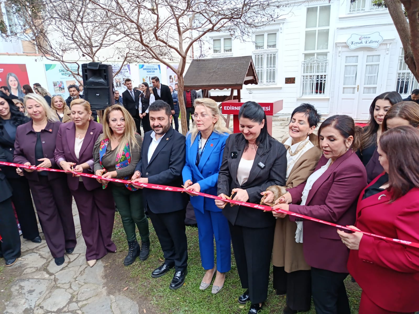 Edirne'de kadınlara kucak açan konak!