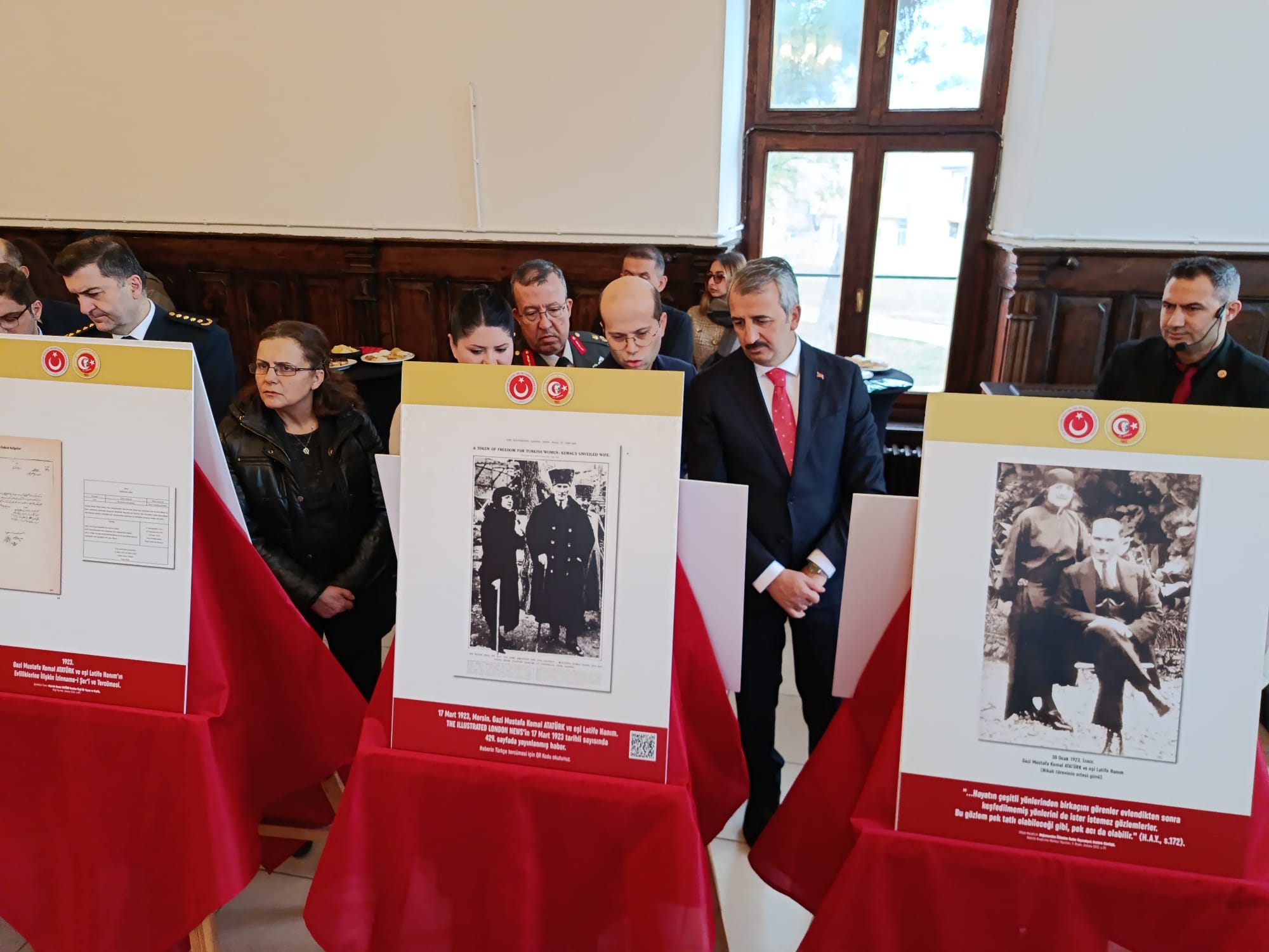 Atatürk'ün aile ilişkilerini yansıtan sergi