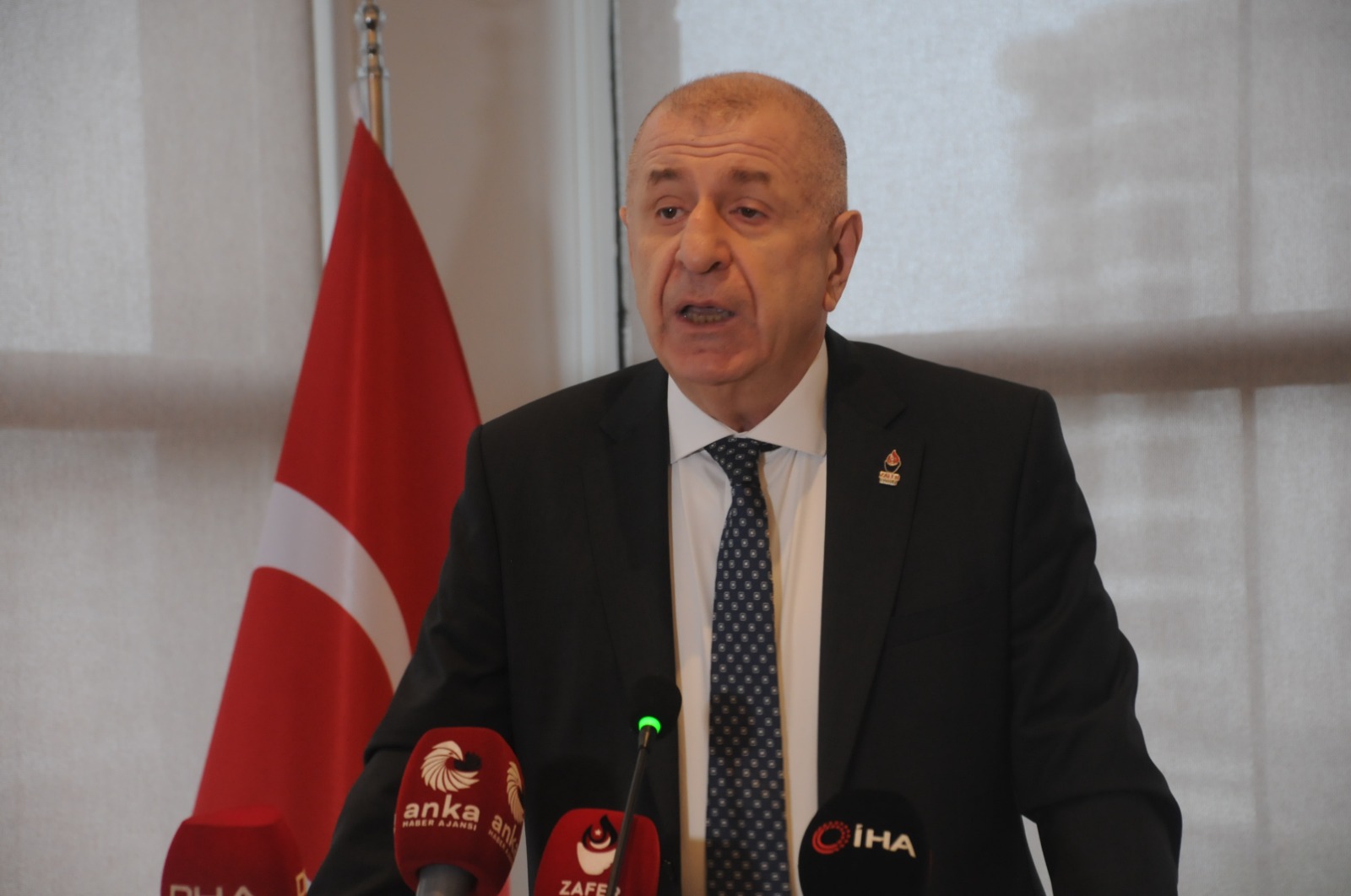 Özdağ'dan belirlenen rakama sert çıkış