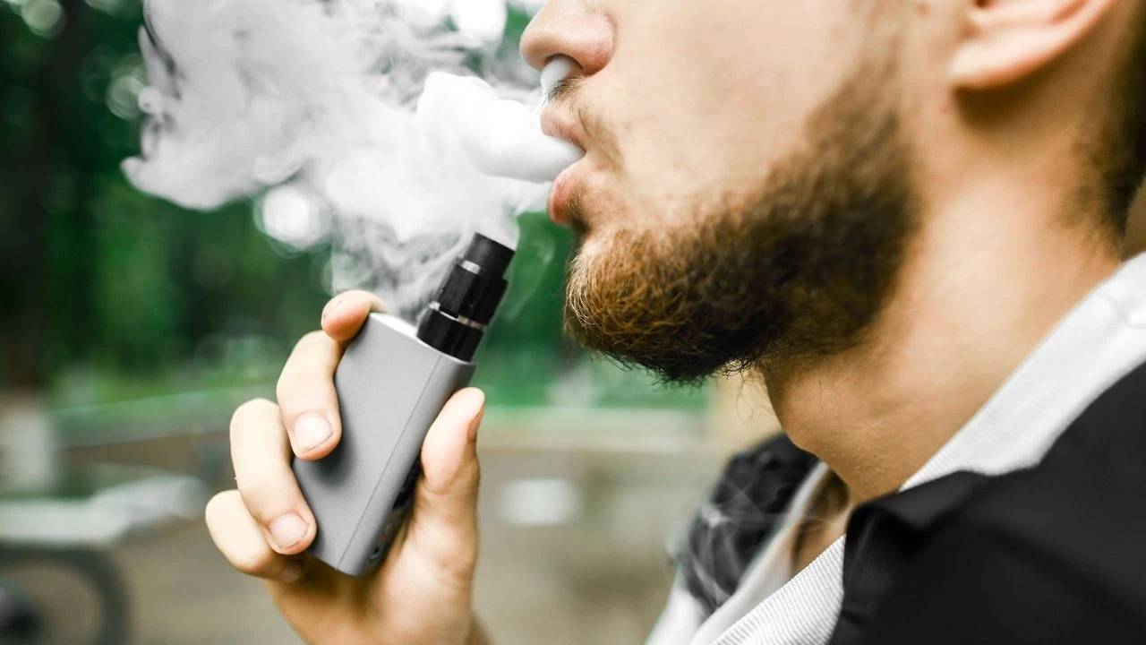 Elektronik sigaraya yasak!