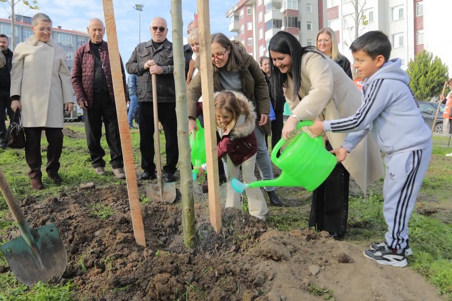 Fatih Parkı’nda fidan dikim etkinliği