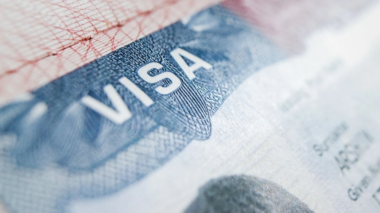 O ülkeye vize şartı yeniden kaldırıldı!